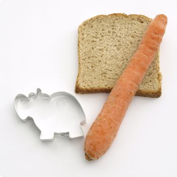 Hai-Ausstechform im Größenvergleich